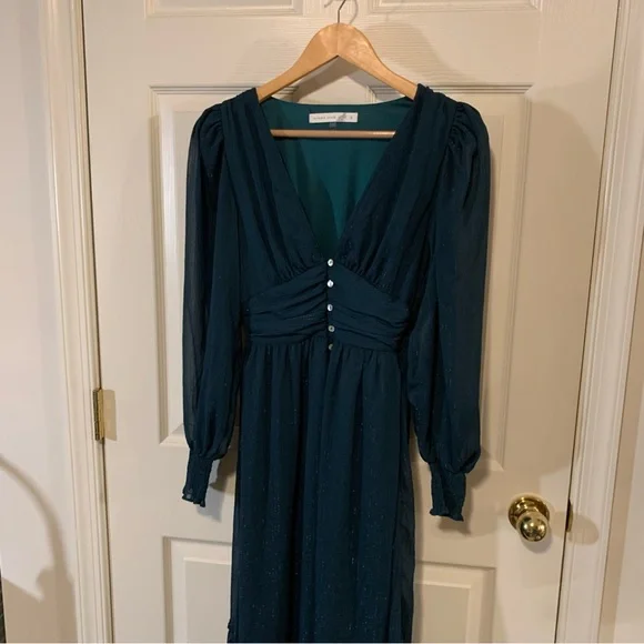 NWOT ALTAR’D STATE Green Maxi Dress with Metallic and Button Details - Picture 4 of 13